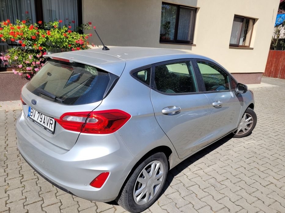 Ford Fiesta impecabila - proprietar