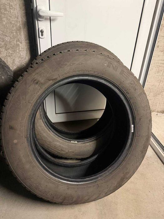 Зимни гуми Nexen 205/60/R16 92H / DOT 2022 - комплект 4 бр.