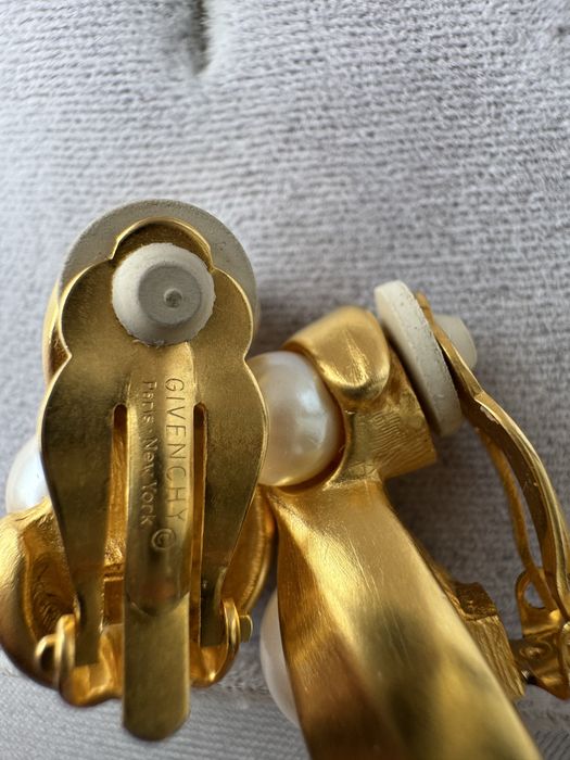 Cercei Givenchy-Paris-New York