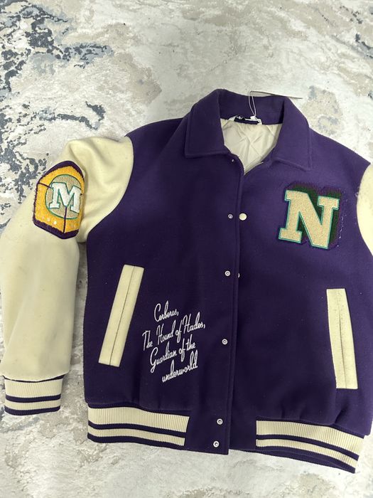 Бомбер куртка ветровка