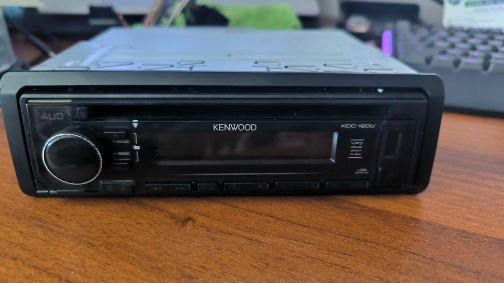 Kenwood KDC-120U – CD / USB / AUX – автомобилно радио