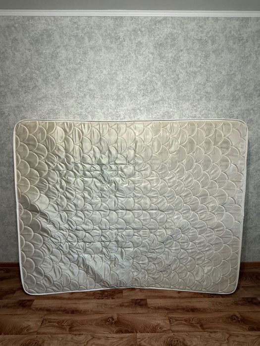 Продам матрас,200х220