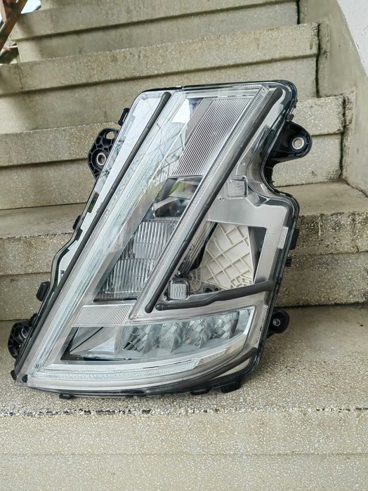 Фарове Volvo FH5 LED / Фарове Волво ФХ5 23г. Фар Volvo FH5 Оригинални