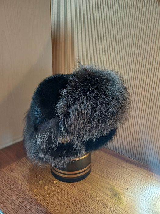 Продам зимнию шапку