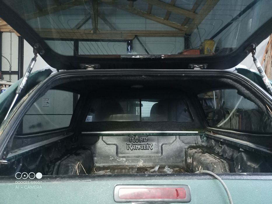 Vând hadop Mitsubishi L200