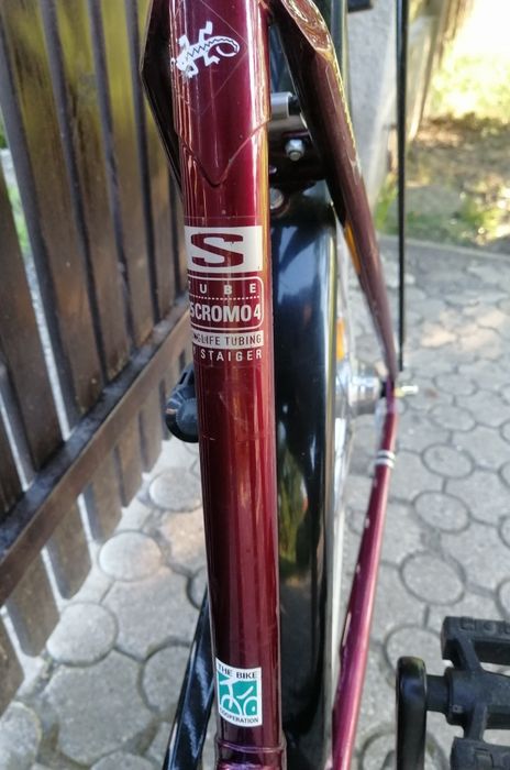 Bicicletă               .