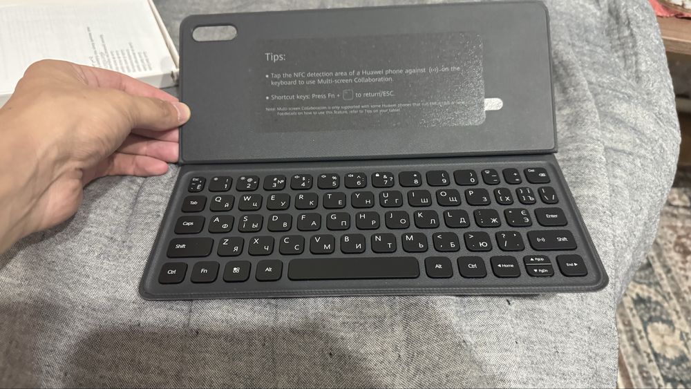Продам клавиатуру для планшета Huawei