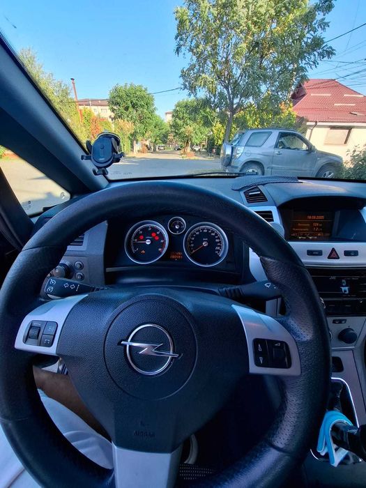 AUTOTURISM Opel zafira B