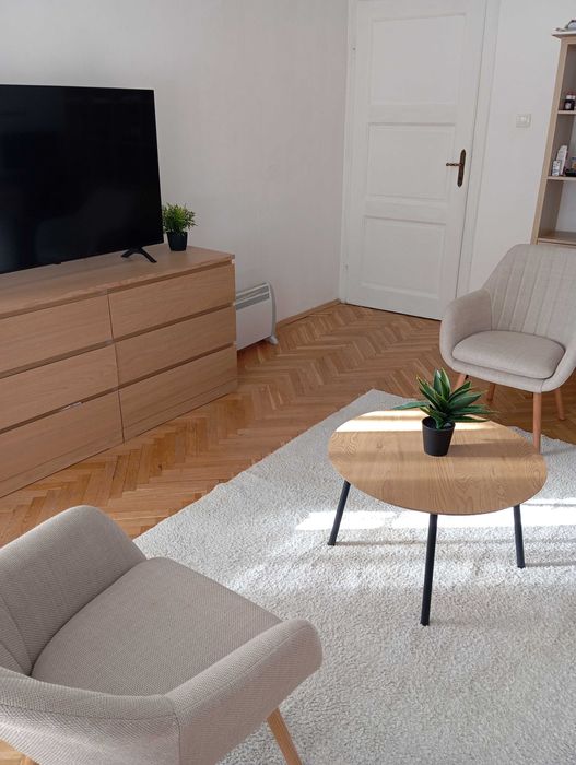 Дава се под наем Двустаен апартамент в София, Център - 60 кв.м за 847.62 € - Снимка #3