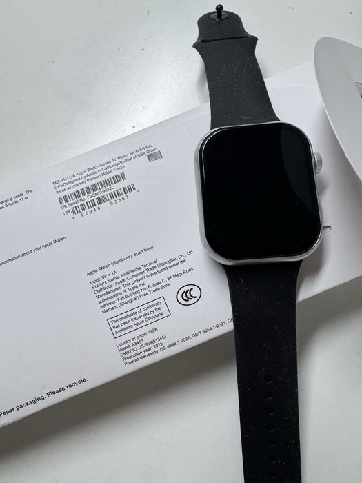 Часы Apple Watch s 11