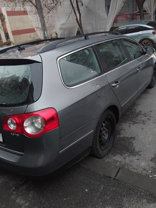 Vand Volkswagen pasat b6 preț negociabil.