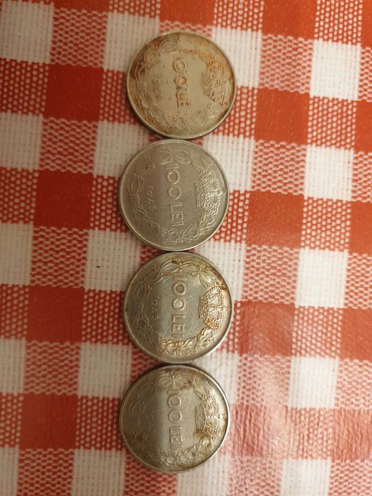 Bancnote si monede vechi