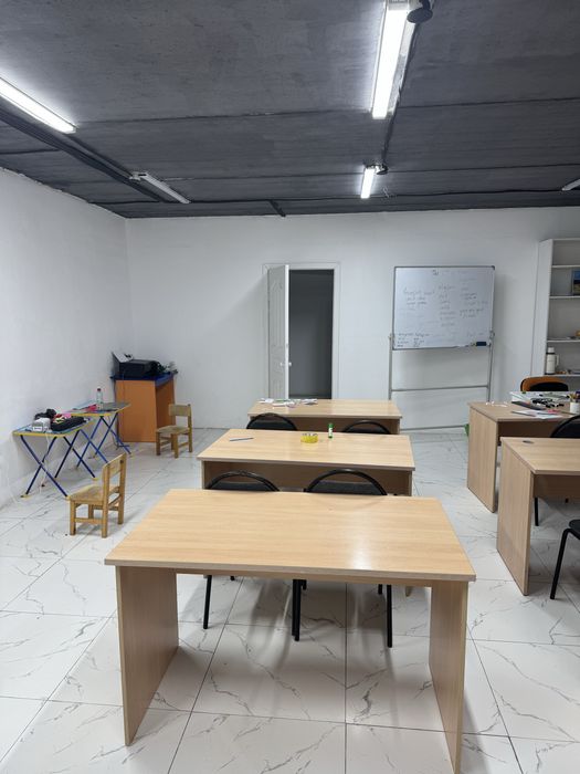 Шкаф парта стулья доска