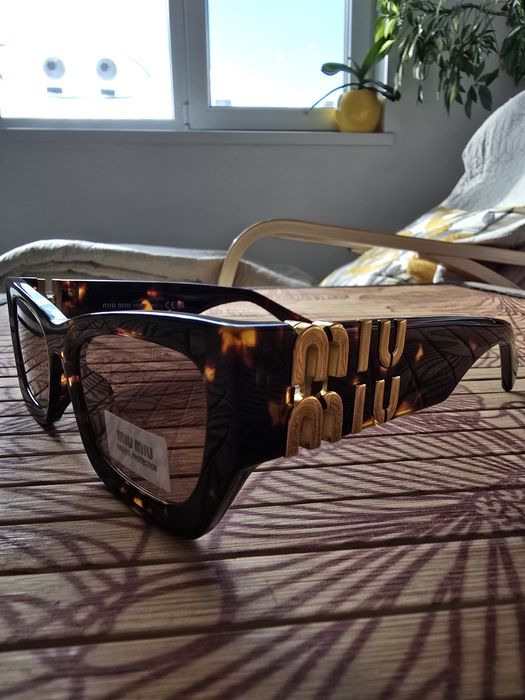 Дамски слънчеви очила Miu Miu MU 09WS (Tortoise / Brown)