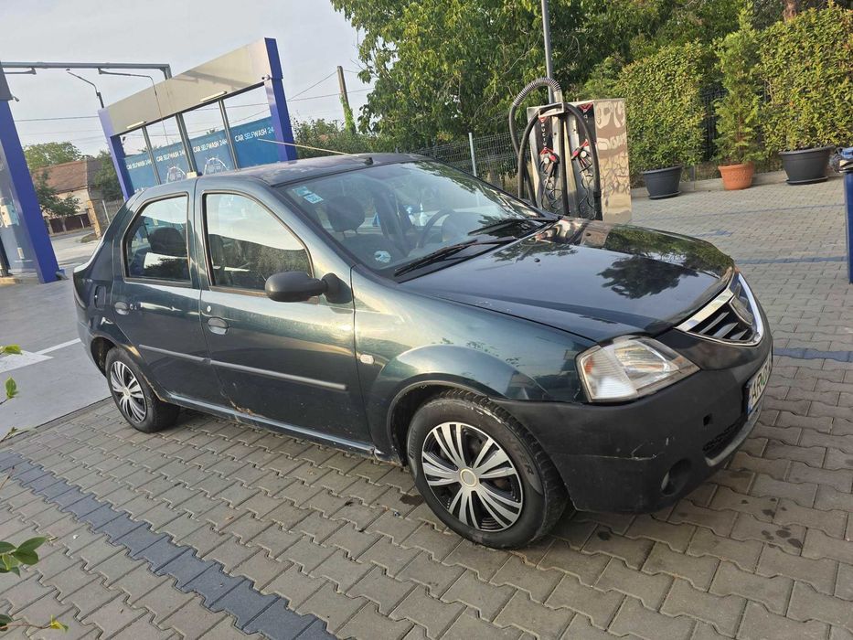 Vând Dacia Logan