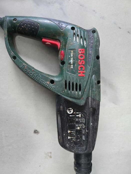 Електрически перфоратор Bosch PBH 2800 RE