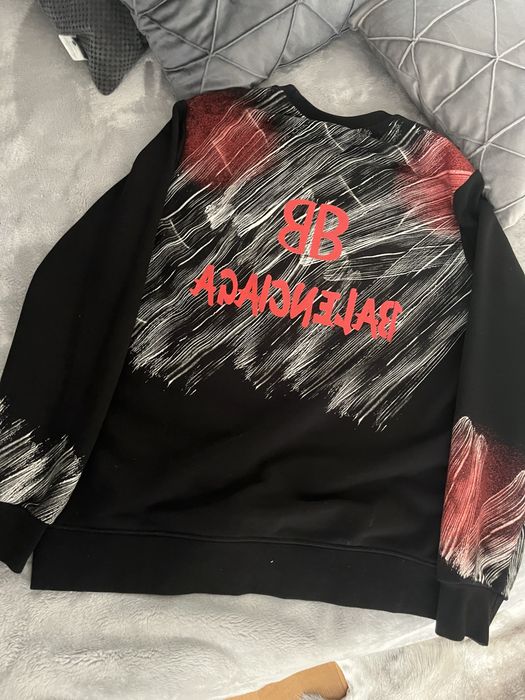 Balenciaga половер/сличер много качествен не е носен