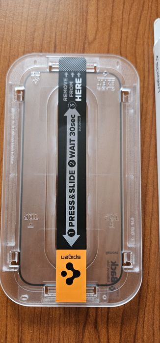 Протектор и кейсове за iPhone 15 pro