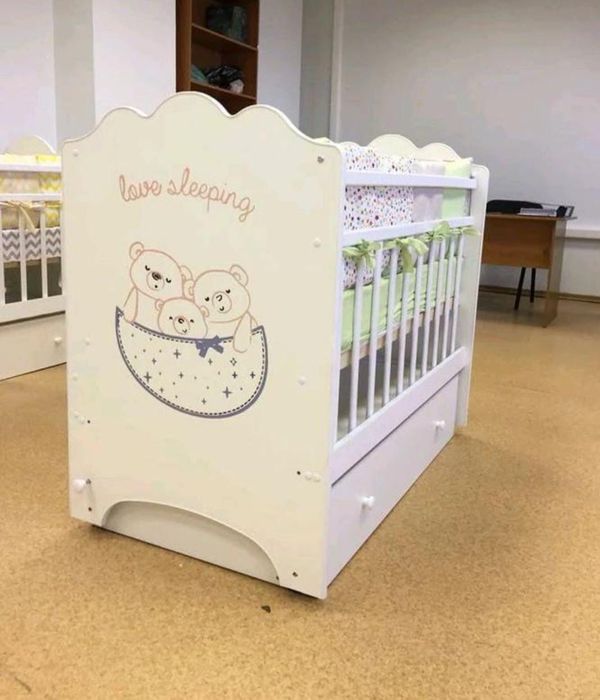 Детская кроватка