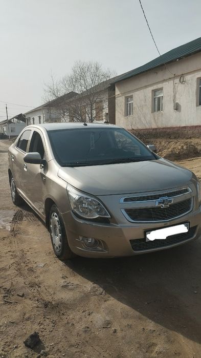 Mashin satiladi bahasi kelismli