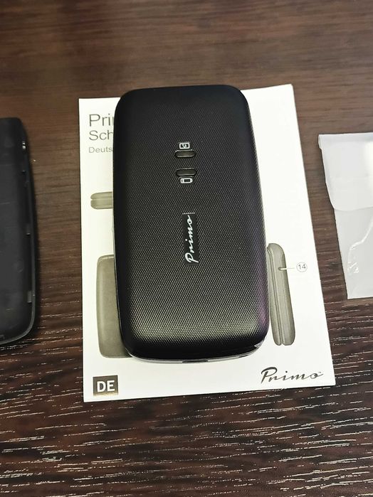 Telefon cu butoane pentru seniori-varstnici