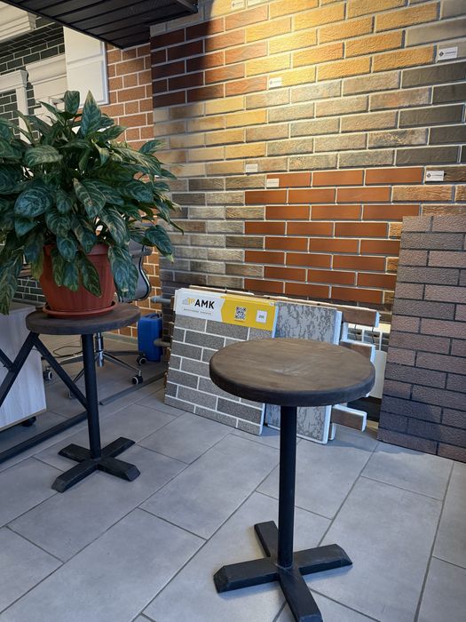 Офисный шкаф и тумбы