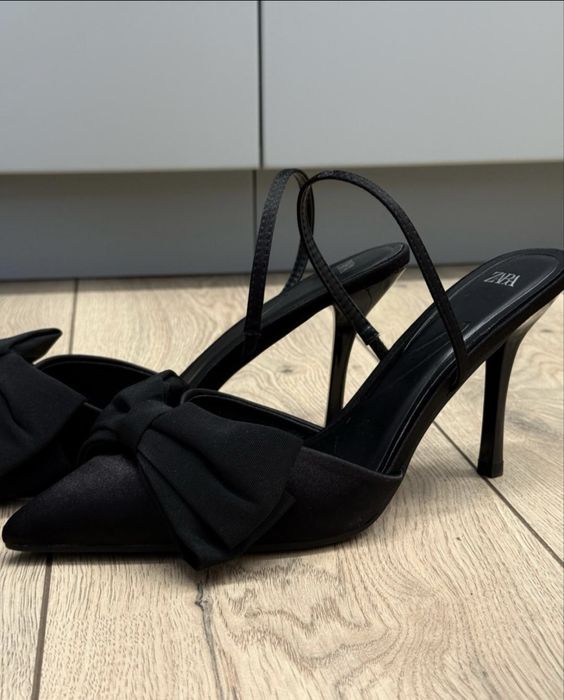 черные туфли 40 размера