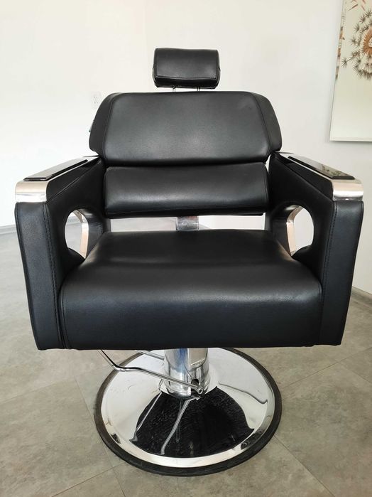 Кресла парикмахерская и помощник