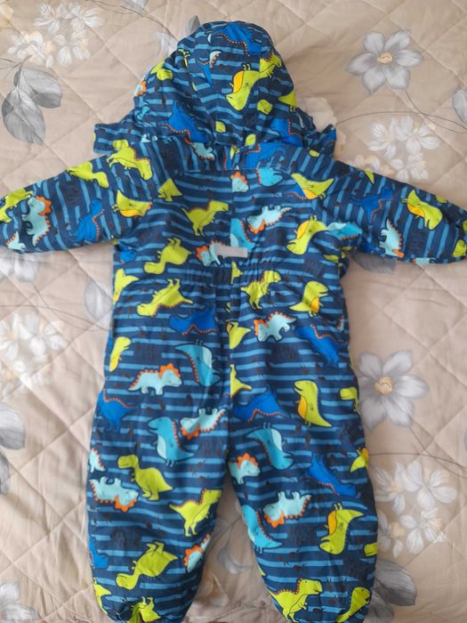 Продам комбинезон зимний на мальчика.