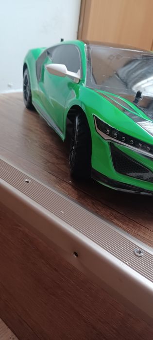 Autmodel 1/10 Tamya drift 4x4 WD cu lumini  fata-spate pret 800 ron n