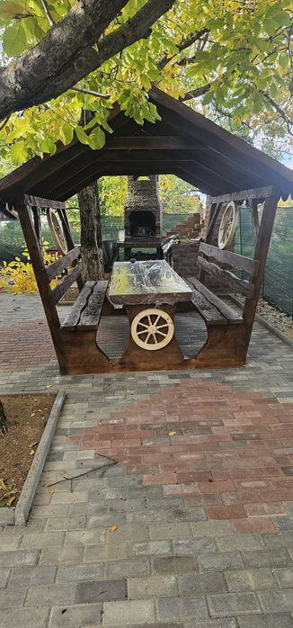 Foisoare mese si fantanite rustice