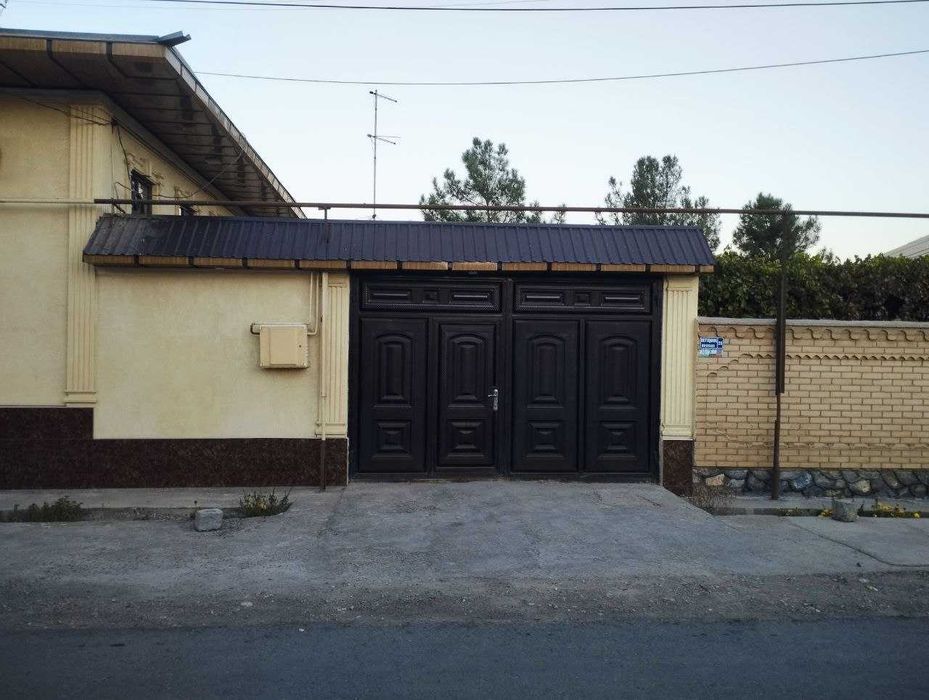 Ховли сотилади срочно