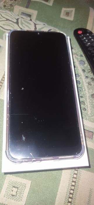 Продам мобильный телефон Redmi Note 8