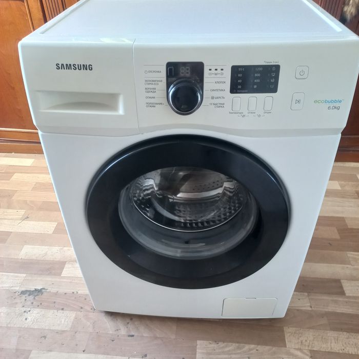 Продам стиральную машинку Samsung.