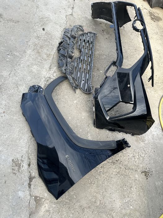 Bară față.aripă dreapta față toyota raw 4.