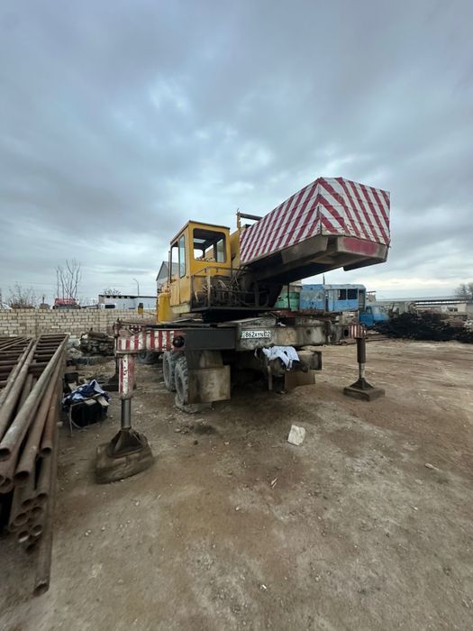 Автокран Краз 16 тонник
