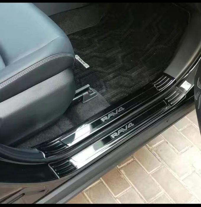 Накладки на рав 4