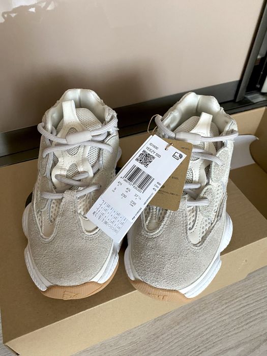 Adidasi yeezy 500