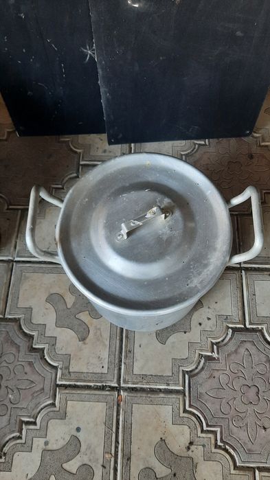 Кастрюля алюминивая