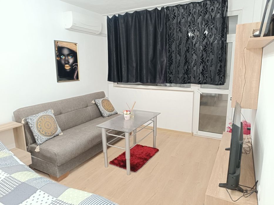 Нов апартамент Христела Център 2 мин от Лъва