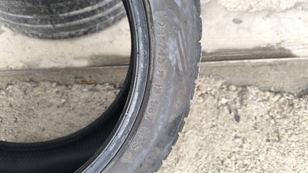 Всесезонни гуми Vredestein 235/45/18 DOT 23