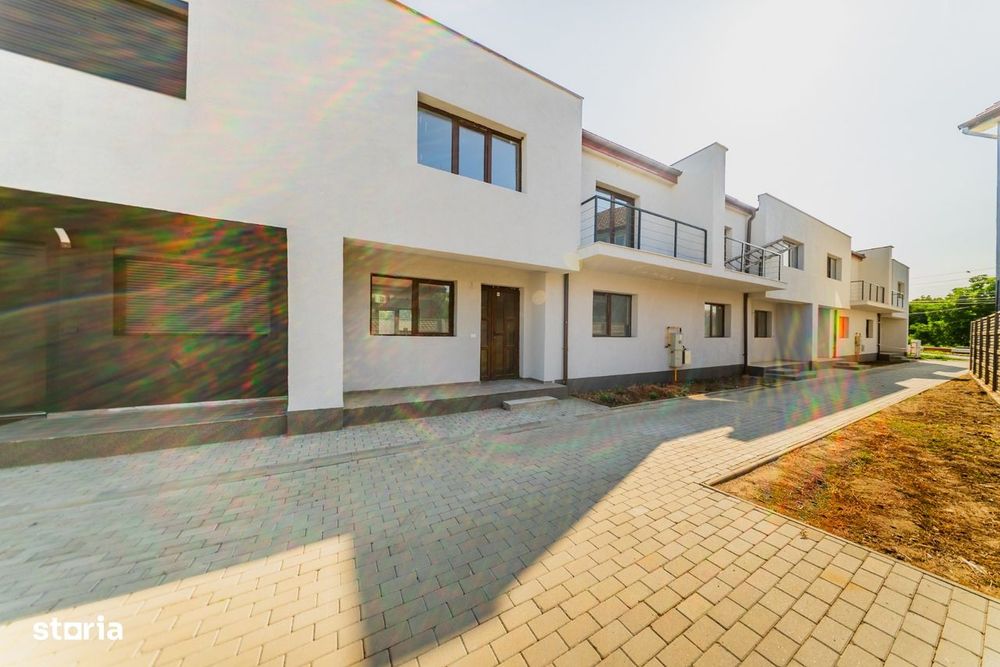 Casa finisata la alb de vânzare în Arad, Zona Intim