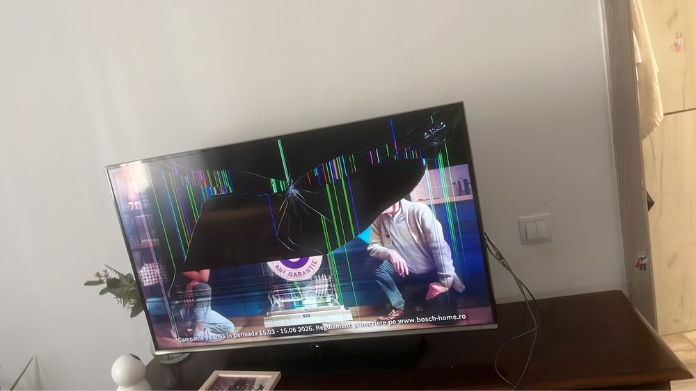 Vand Samsung UE40H5030 pentru piese