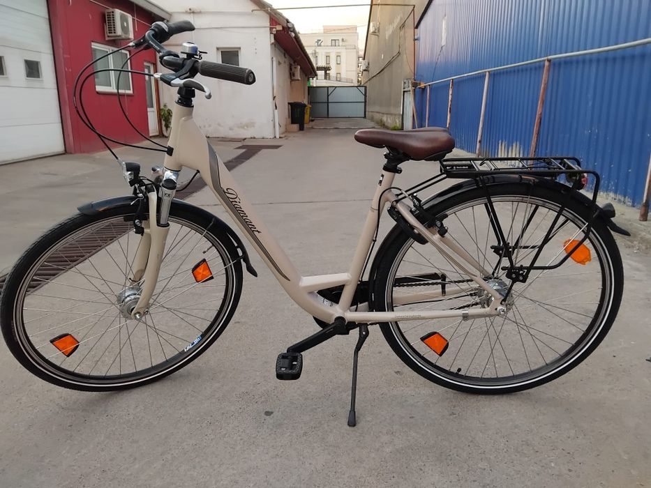 Vând bicicleta Diamant din aluminiu pentru damă