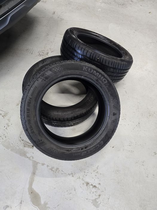 Vând cauciucuri Kumho Ecsta HS51 Vars