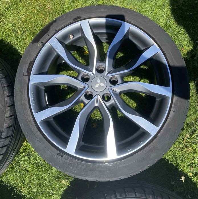 Джанти с летни гуми 19 цола 5x114.3 67.1 Mitsubishi