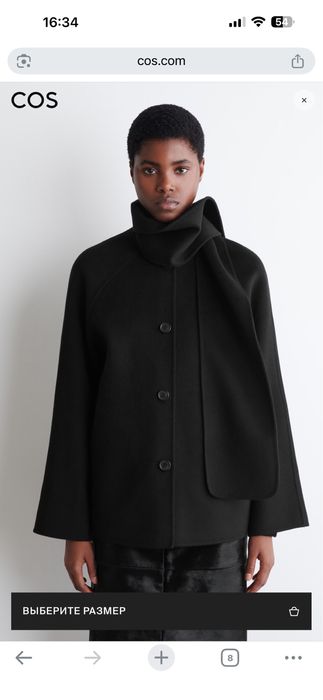 Пальто бренда Cos