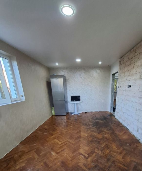 Тристаен Русе широк център