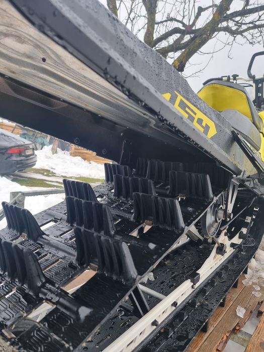 Ski-Doo Summit  X 2020
