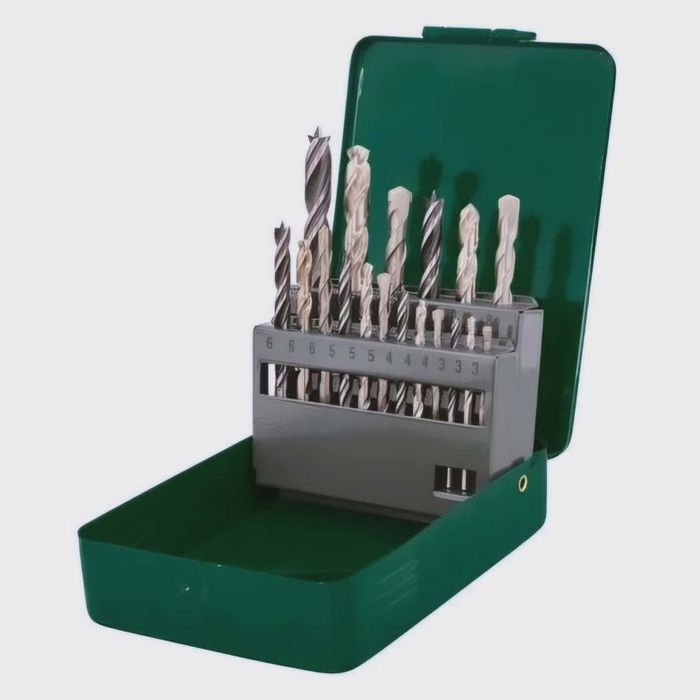 Trusa de 18 burghie pentru beton, metal si lemn Parkside, cutie metal